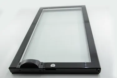 Puerta de cristal izquierda