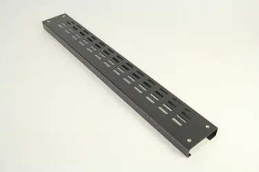 Rodapé metálico lateral Preto