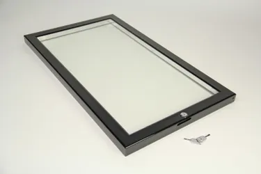 Puerta de cristal izquierda y central