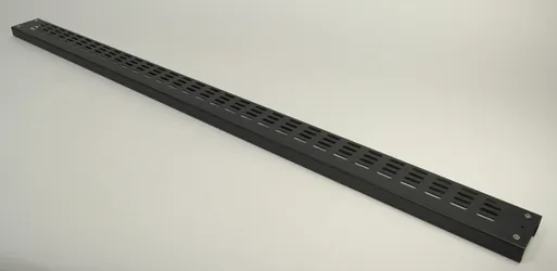 Placa de zócalo delantera Negra